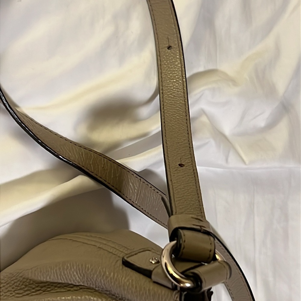 Kate Spade taupe pebble purse-EUC - Picture 7 of 13